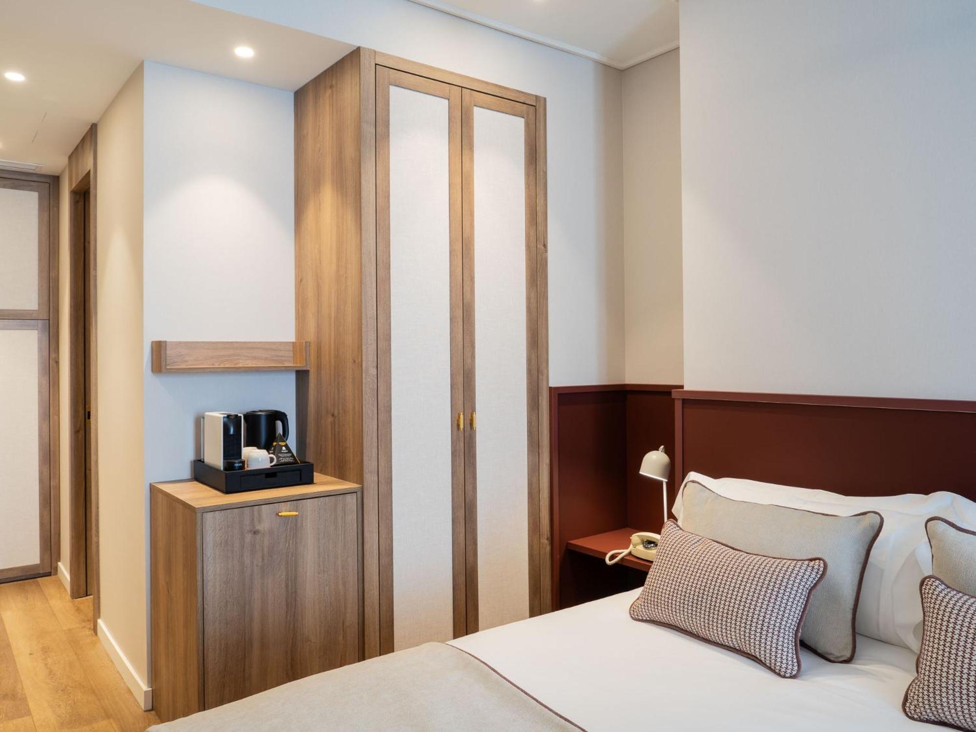 Hotel Well And Come マラガ 部屋 写真